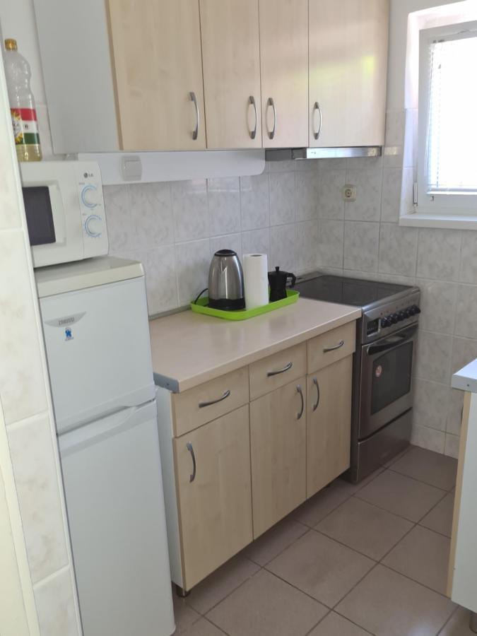 Zseki Apartman Hajduszoboszlo Exterior photo