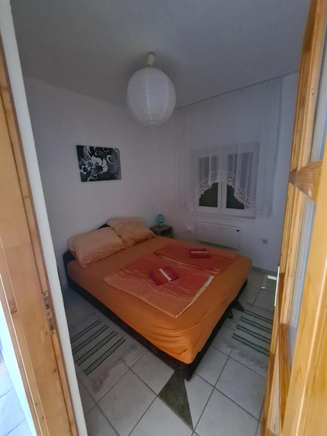 Zseki Apartman Hajduszoboszlo Exterior photo