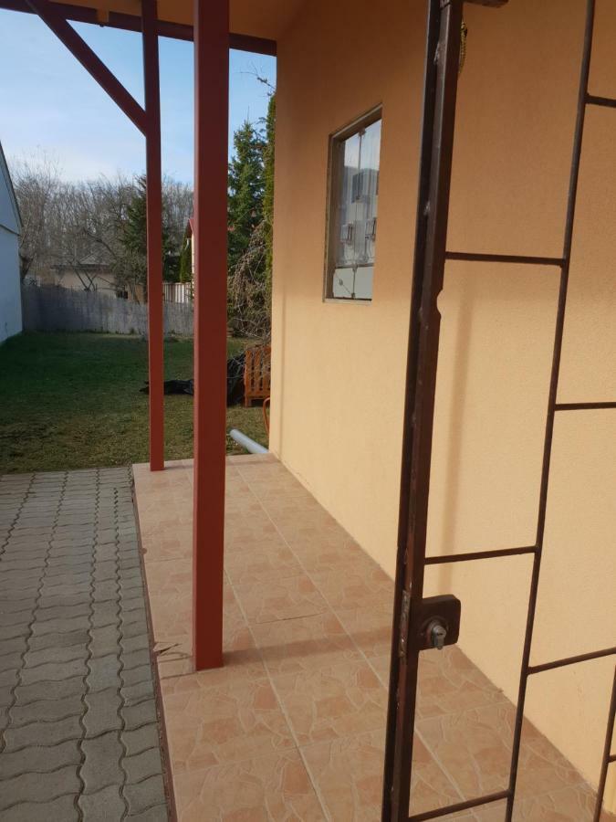 Zseki Apartman Hajduszoboszlo Exterior photo